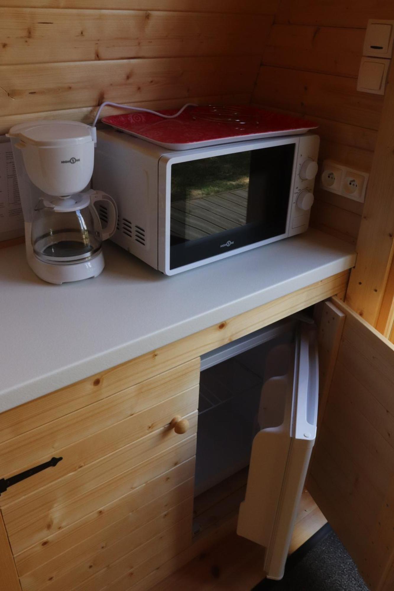 Camping Les Mancellieres Avrille  Ruang foto